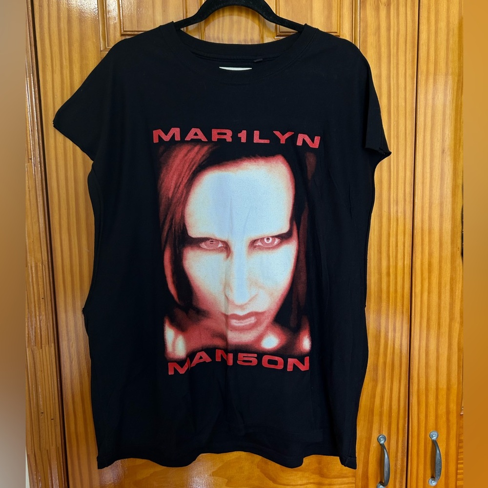 Fear of God Purpose Tour Justin Bieber Marilyn Manson Tee Barneys NWT - Picture 3 of 5
